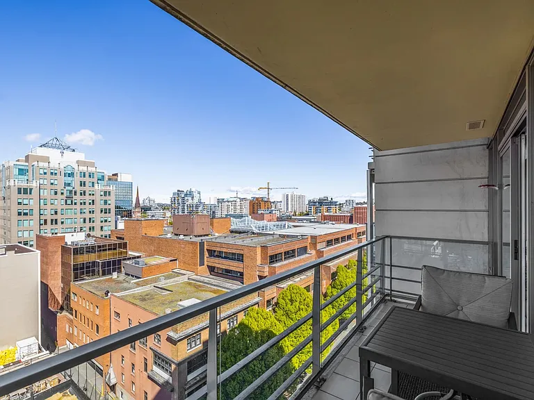 707 Courtney St #1403 — Photo 16