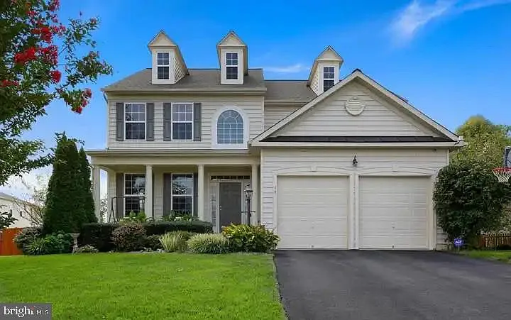 10 Manorwood Dr — Photo 2