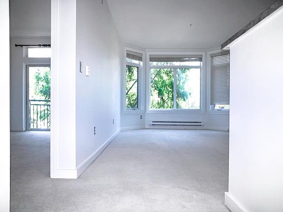 bedroom/living room
