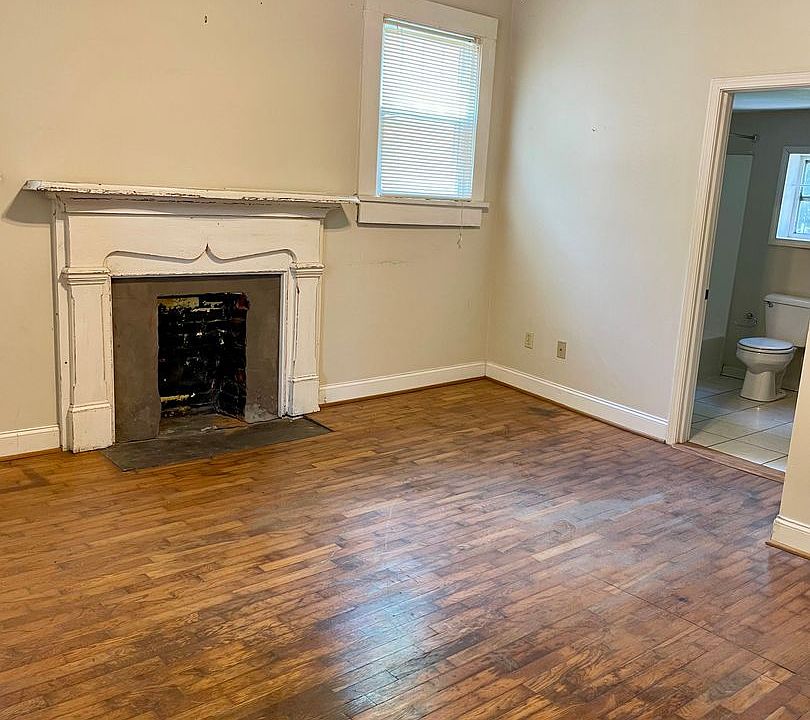 1st image of 1007 E 1st Ave #A
