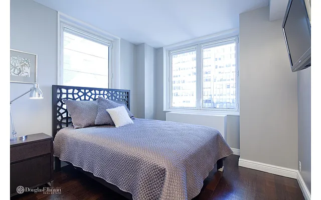 Rented by Douglas Elliman | media 15