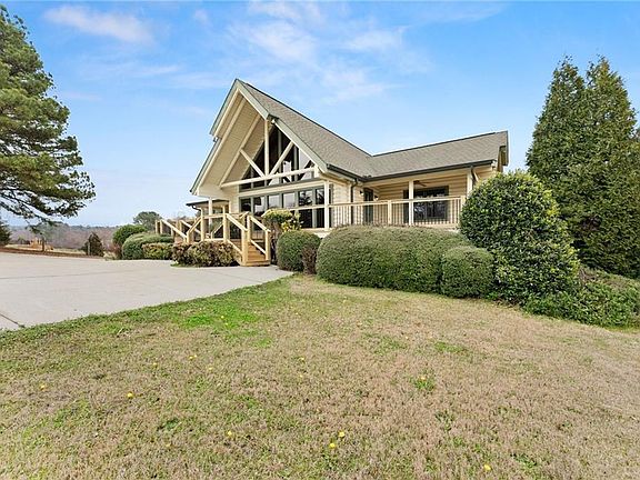 3rd image of 40 Benton Rd