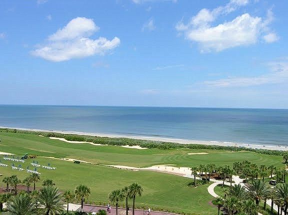 3rd image of 200 Ocean Crest Dr APT 1011
