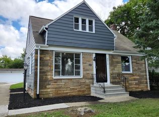 5213 Catherine St, Maple Heights, OH 44137