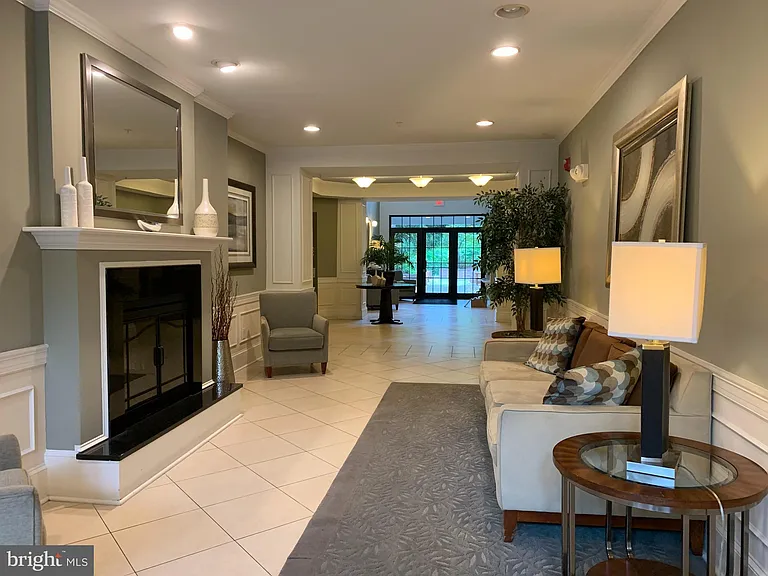 24701 Byrne Meadow Sq #200 — Photo 11