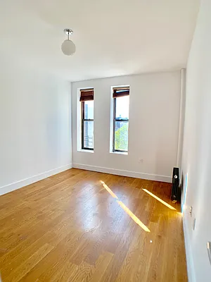Rented by Bohemia Realty Group | media 16