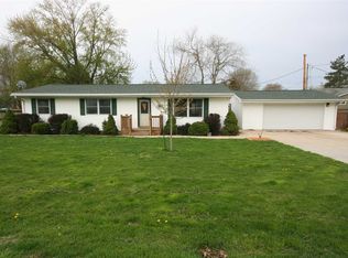 1045 Wallace Ave, Marengo, IA 52301