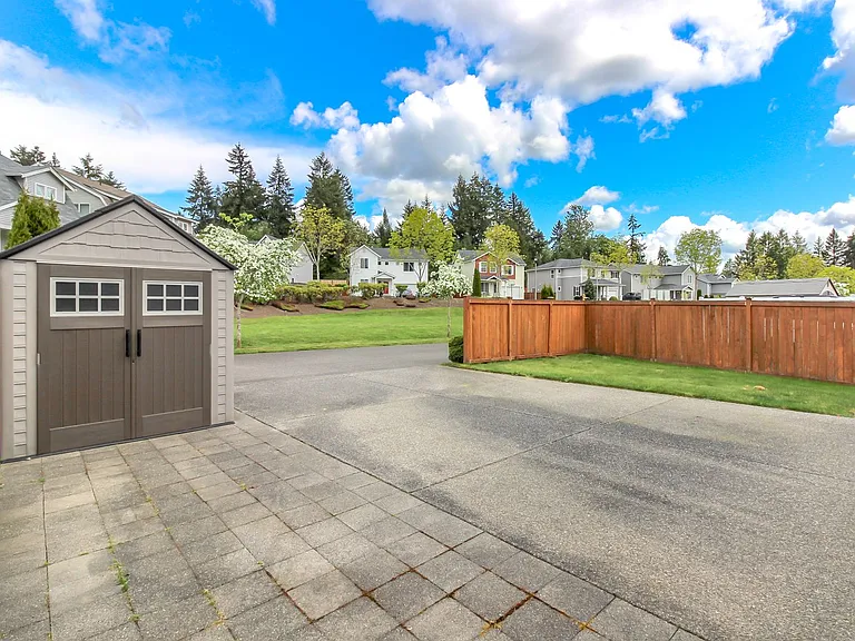 1360 Sinclair Dr — Photo 32