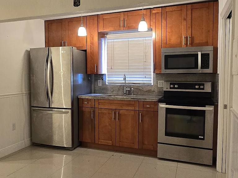5320 SW 5th St #2 — Photo 6
