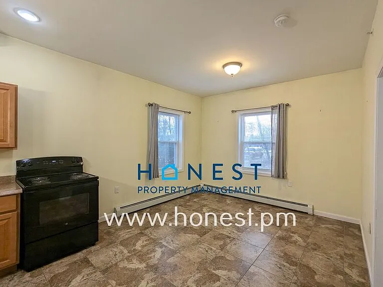 1635 Lewiston Rd #10 — Photo 5