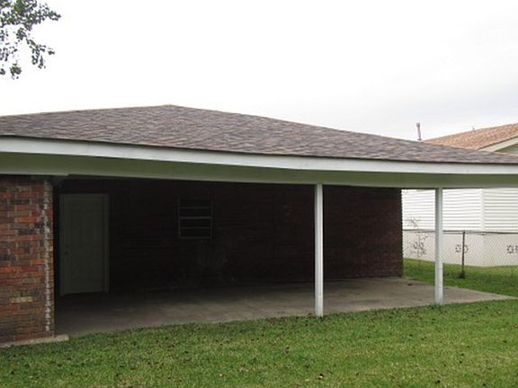 2nd image of 1933 Estalote Ave