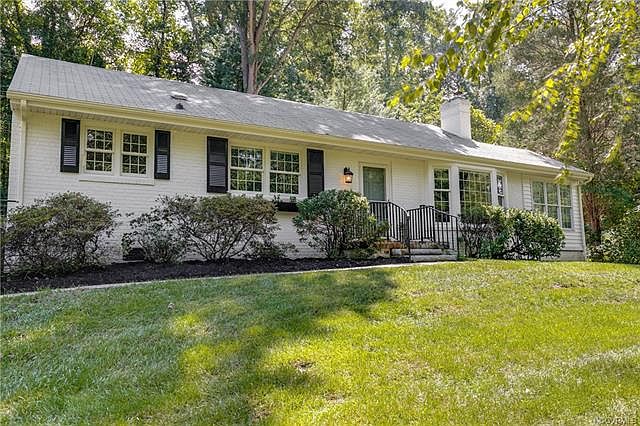 1st image of 211 Roslyn Hills Dr