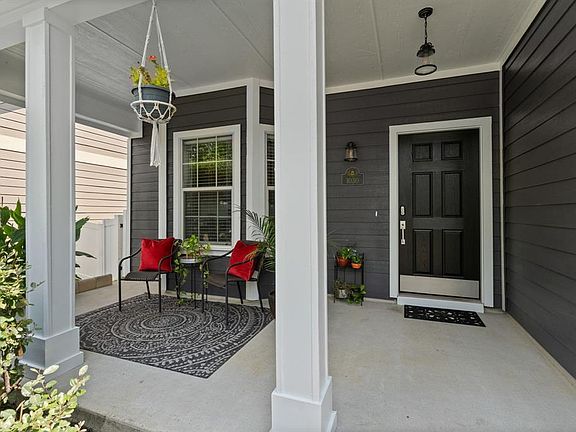 4th image of 1030 Catskill Dr