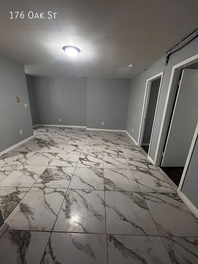 2 bed, $2,200 — Photo 4