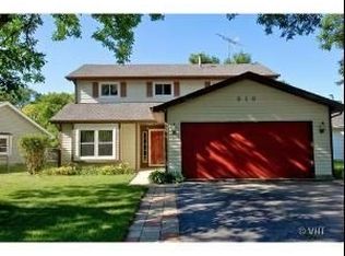 510 Springhill Cir, Naperville, IL 60563