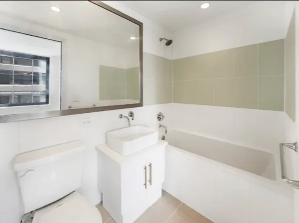 100 West 39th Street image 3 of 8