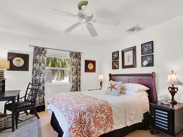 324 Blossom Ln — Photo 18