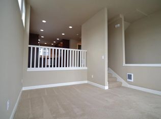 102 W Florentia St APT C, Seattle, WA 98119