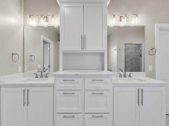 4th image of 1241 SW 107th Cir