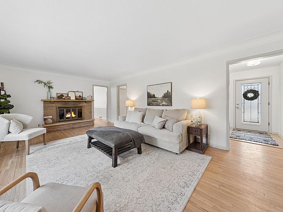3rd image of 4652 Caribou Dr