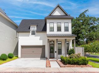 102 Burrow Rd, Baton Rouge, LA 70808