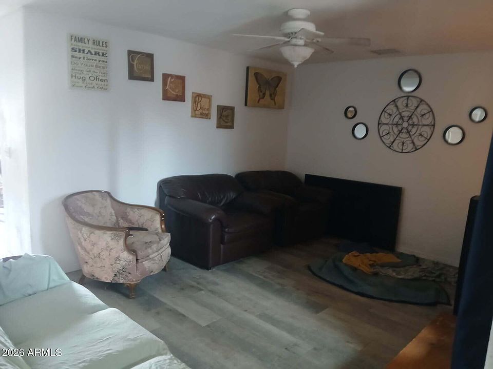 1st image of 803 W LONGHORN Road #1