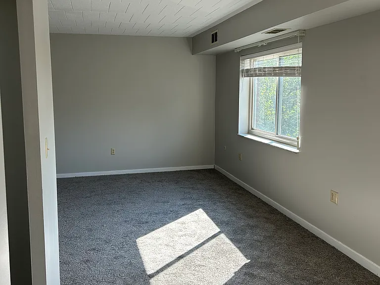 3301 Beechwood Blvd #402 — Photo 6