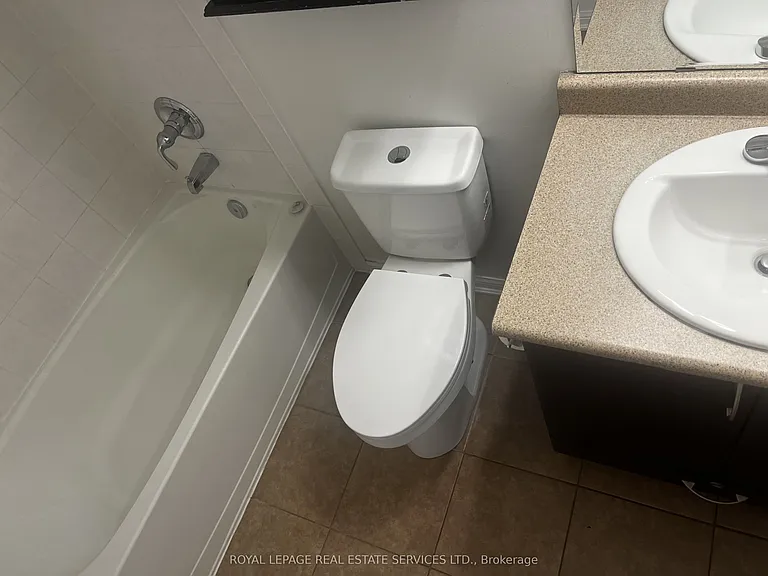 3070 Rotary Way #406 — Photo 12