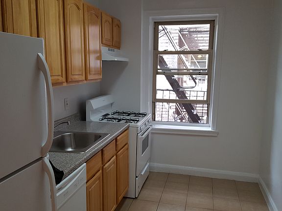3rd image of 4835 43rd St #D4
