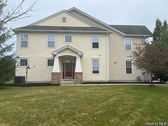 2nd image of 13 Arden Ct