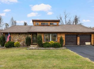 416 Crestfield Dr, Bristol, TN 37620