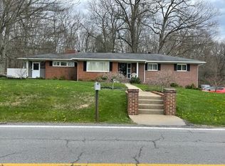 1014 Maxwell Hill Rd, Beckley, WV 25801