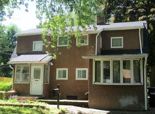 2 Edyth St, East Rochester, NY 14445