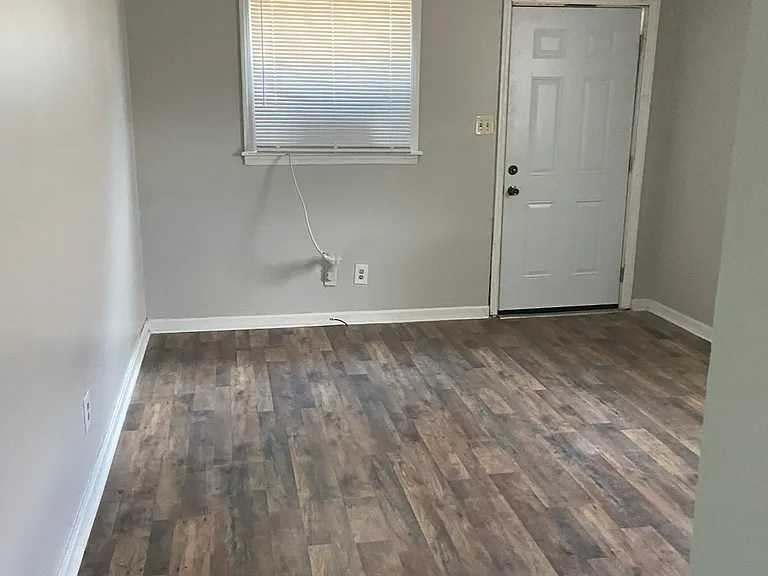 5069 Yadkin Rd #A — Photo 2