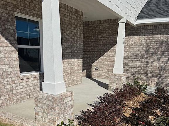 2nd image of 726 Alleyoak Ln