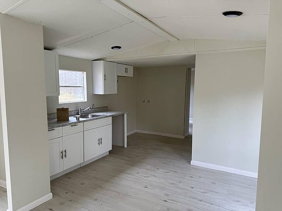 3rd image of 103 Cauthen Lakeside Dr