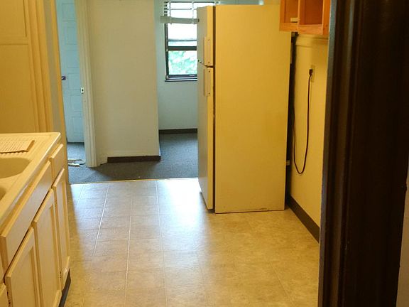 5th image of 234 W 20th St APT 5