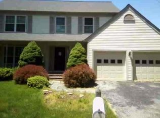 24101 Pecan Grove Ln, Gaithersburg, MD 20882