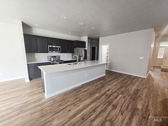 4th image of 5333 N Adale Ave