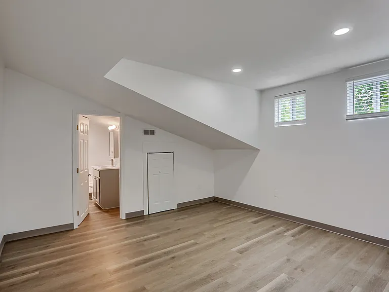 124 Kathleen Dr #6 — Photo 33