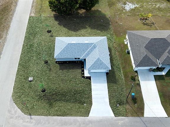 4th image of 2900 NE 1st Ave