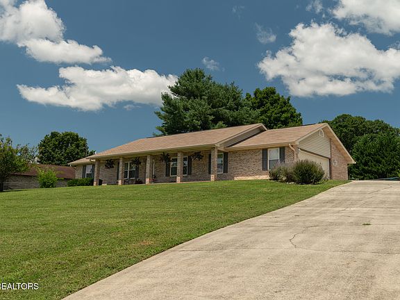 2nd image of 339 Woods View Cir