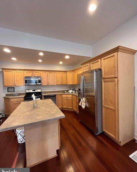 1st image of 813 N 16th St N #1