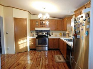 2 Sycamore Ave, North Hampton, NH 03862
