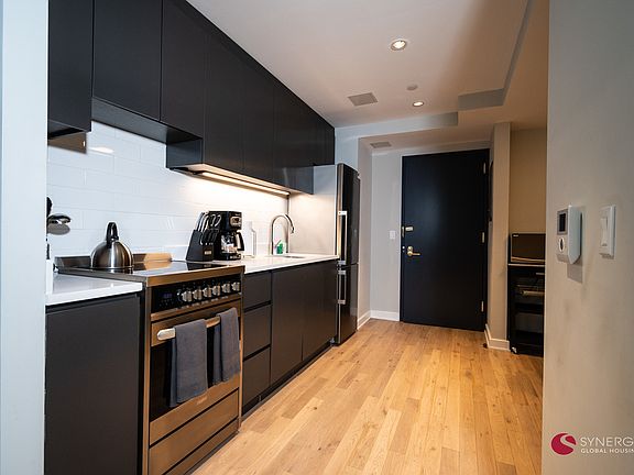 2nd image of 232 7th Ave #1102