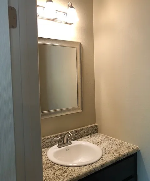 1107 Norman St #105 — Photo 11