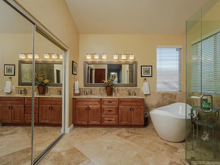 Master bath with shower