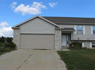 120-122 Paradise Cir, Deforest, WI 53532