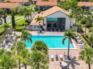 Adele Place, Orlando, FL 32807