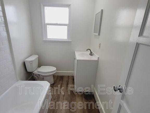 3rd image of 2317 Merton Ave #3